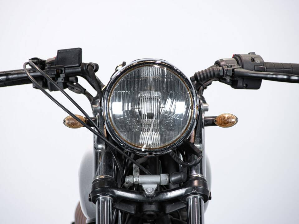 Bild 31/50 von Moto Guzzi V 35 III (1986)