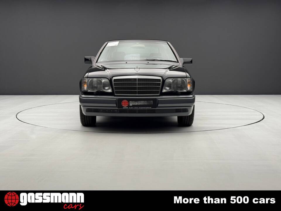 Imagen 6/15 de Mercedes-Benz E 320 (1995)