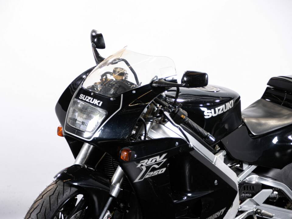 Immagine 29/48 di Suzuki RGV 250 Gamma (1990)
