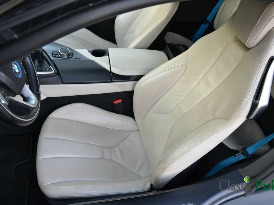 Afbeelding 17/50 van BMW i8 Coupé (2015)