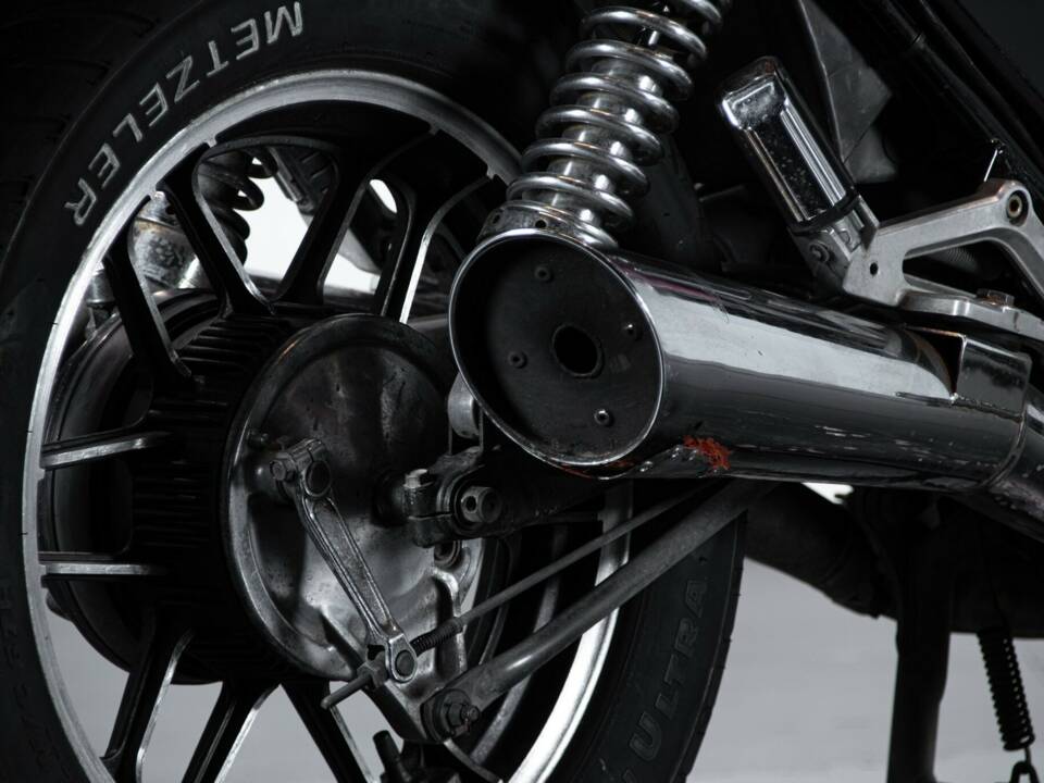 Bild 42/50 von Honda CB 650 SC Nighthawk (1988)