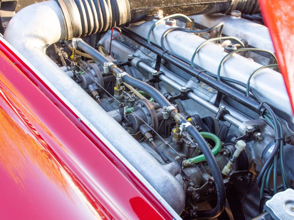 Immagine 71/94 di Alfa Romeo 2600 Spider (1964)