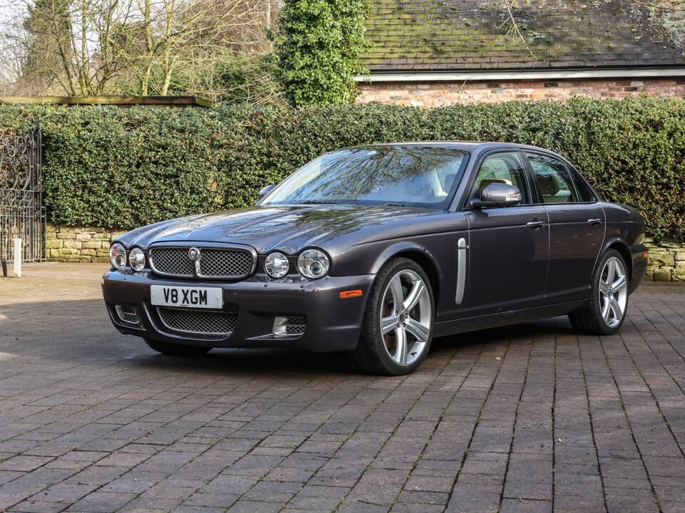 Afbeelding 15/41 van Jaguar XJR (2008)