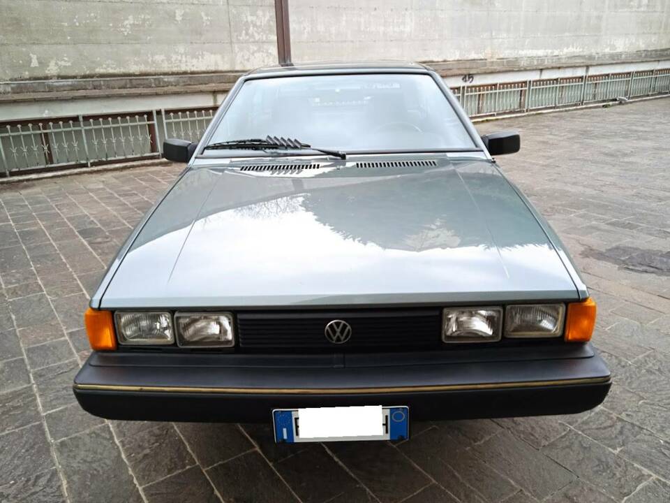 Image 2/67 de Volkswagen Scirocco II GT (1984)