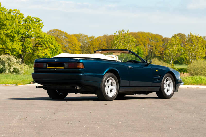 Image 14/50 of Aston Martin Virage Volante (1993)