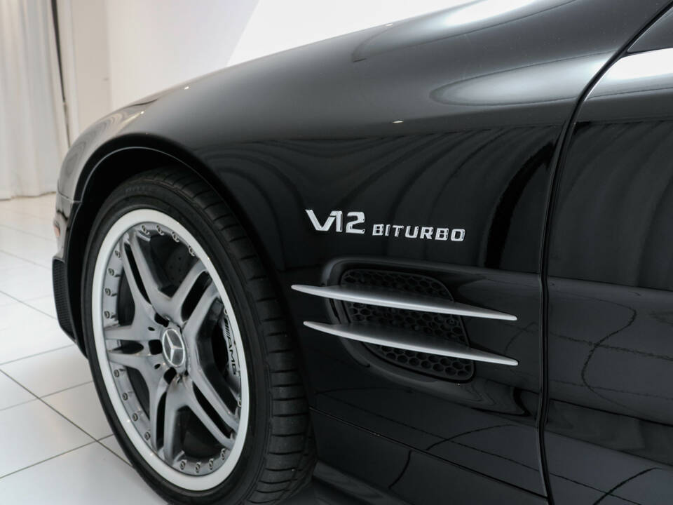 Image 15/21 of Mercedes-Benz SL 65 AMG (2005)