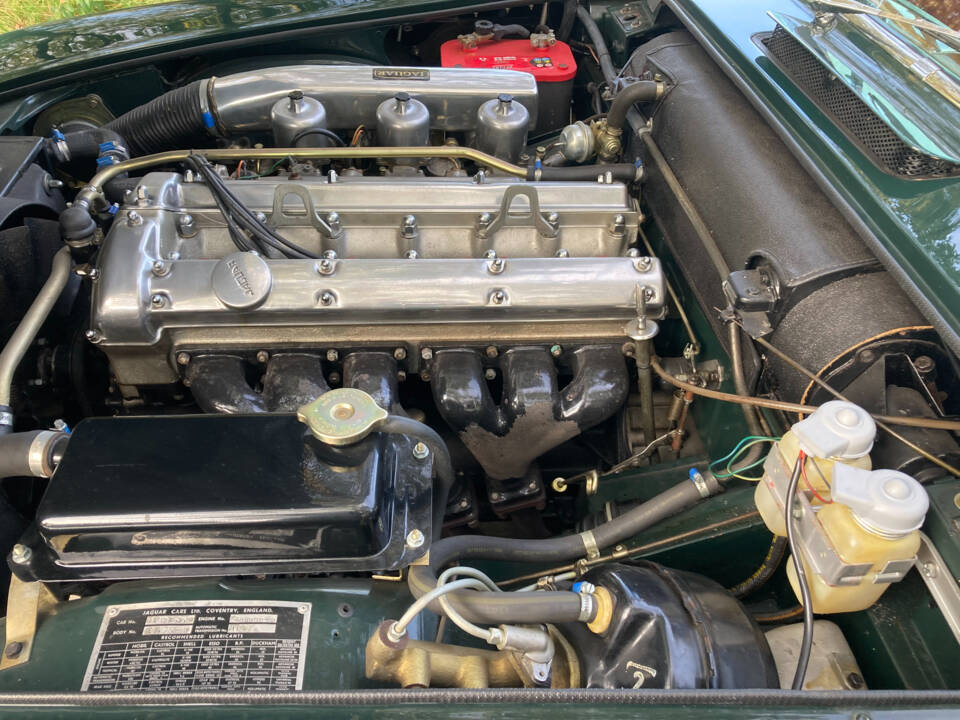 Image 38/52 de Jaguar 420 G (1967)