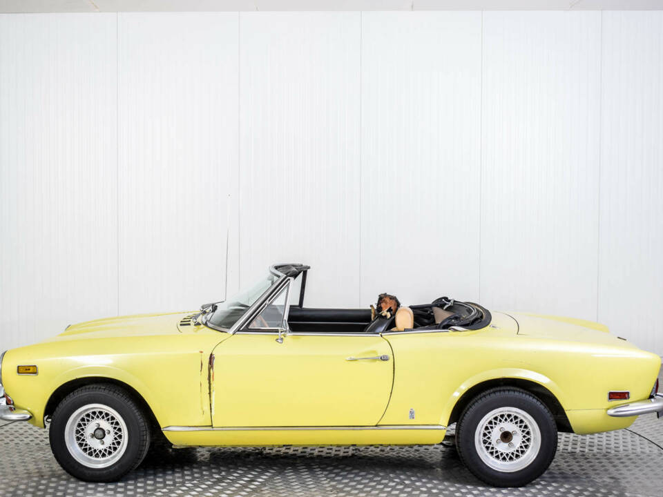 Image 7/50 of FIAT 124 Spider CS1 (1973)