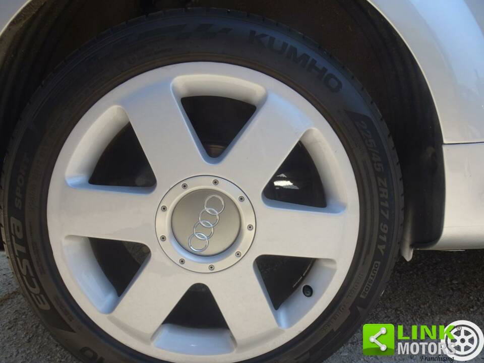 Bild 35/40 von Audi TT 1.8 T (2000)