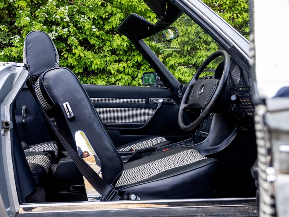 Bild 22/45 von Mercedes-Benz 450 SL (1977)