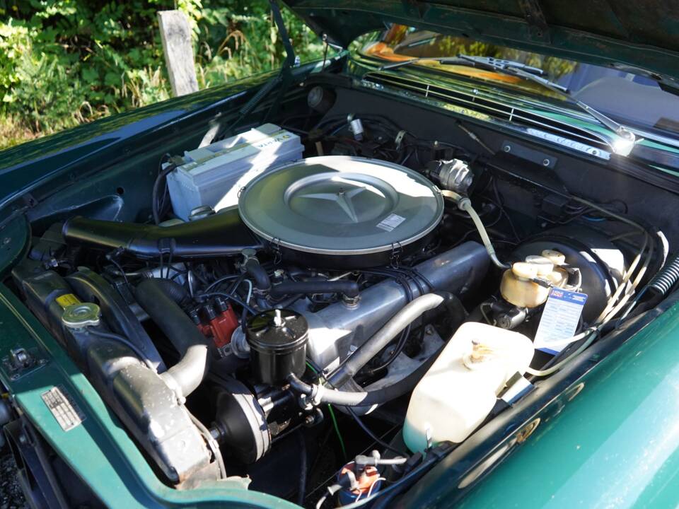 Image 16/17 de Mercedes-Benz 280 SE 3,5 (1970)
