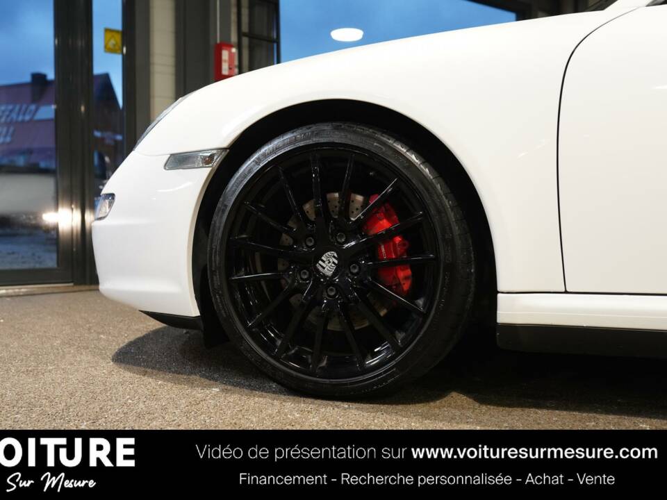 Image 6/29 of Porsche 911 Carrera 4S (2006)