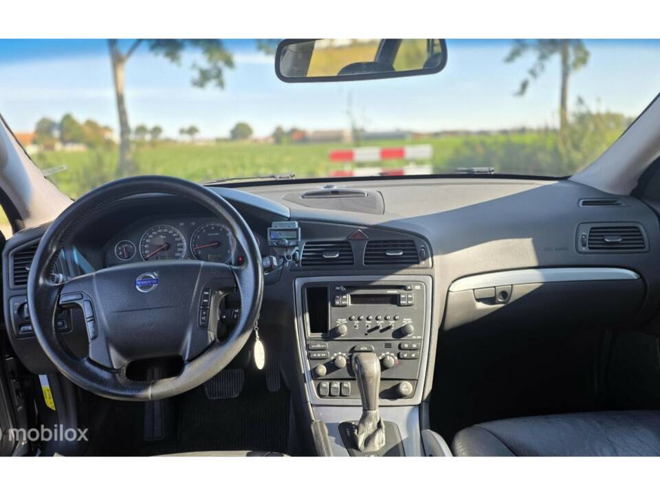 Bild 16/34 von Volvo XC70 2.5T AWD (2006)
