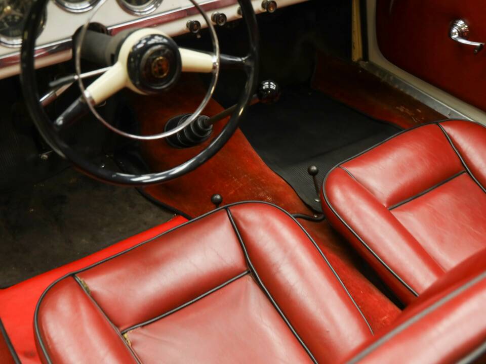 Bild 47/50 von Alfa Romeo Giulietta Spider (1957)