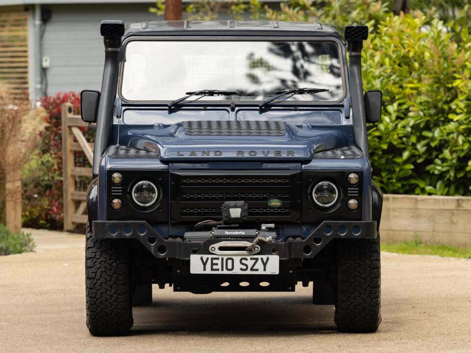 Image 6/43 of Land Rover Defender 90 (2010)