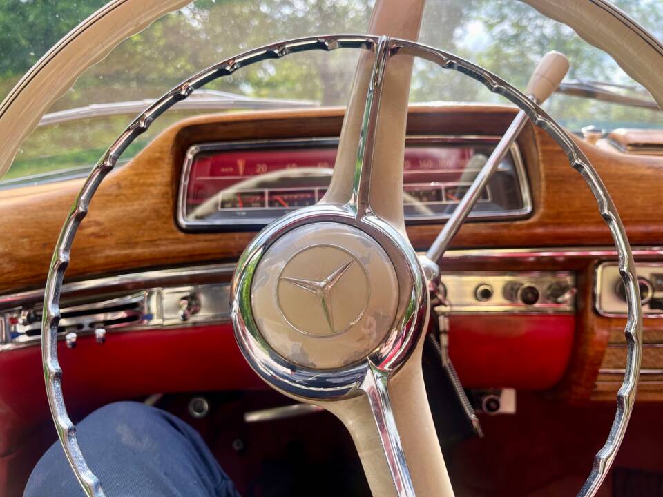 Bild 19/55 von Mercedes-Benz 220 S Cabriolet (1957)