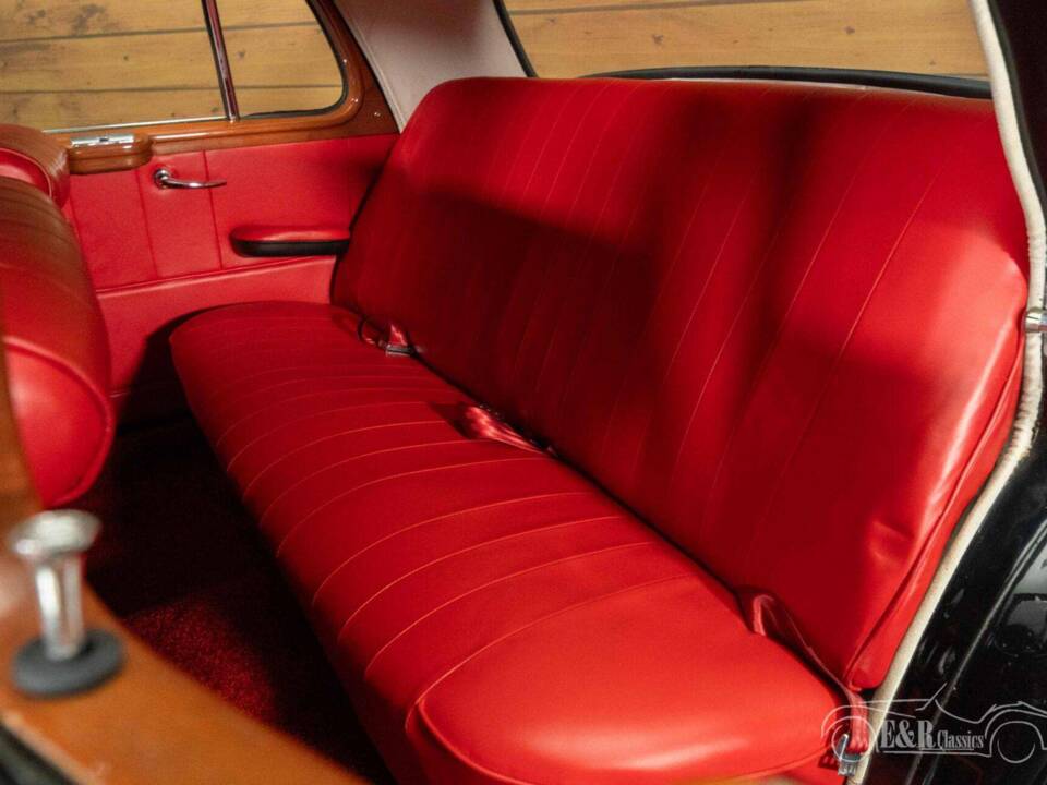Image 12/19 de Mercedes-Benz 220 a (1955)