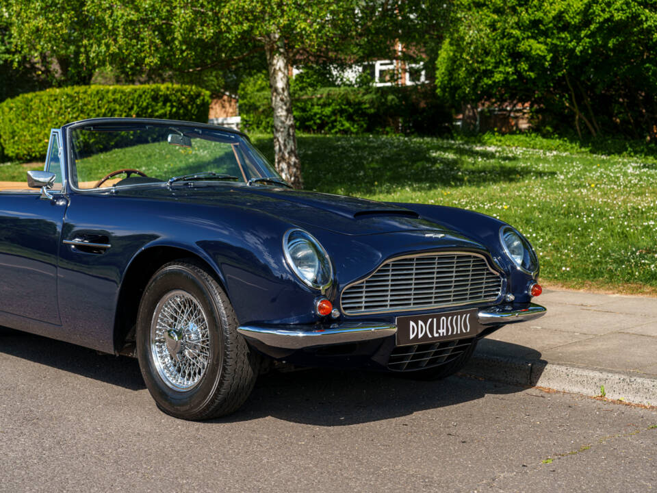 Bild 11/28 von Aston Martin DB 6 Mk II Volante (1970)
