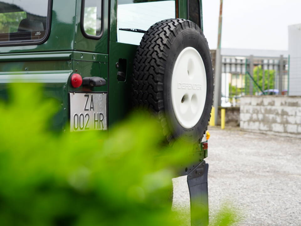 Image 5/35 de Land Rover Defender 90 (1998)