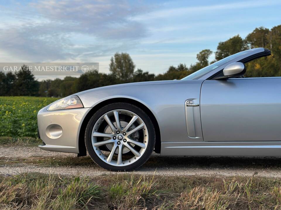 Image 11/84 de Jaguar XK 4.2 (2006)