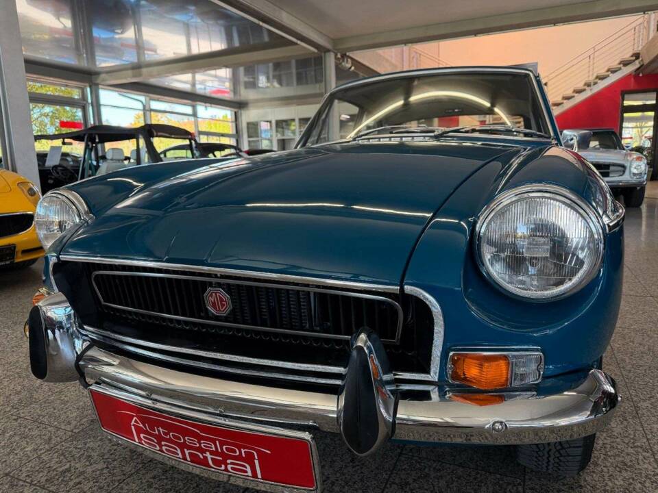Image 28/35 de MG MGB GT (1972)