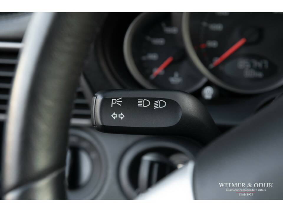 Bild 18/28 von Porsche 911 Carrera 4S (2004)