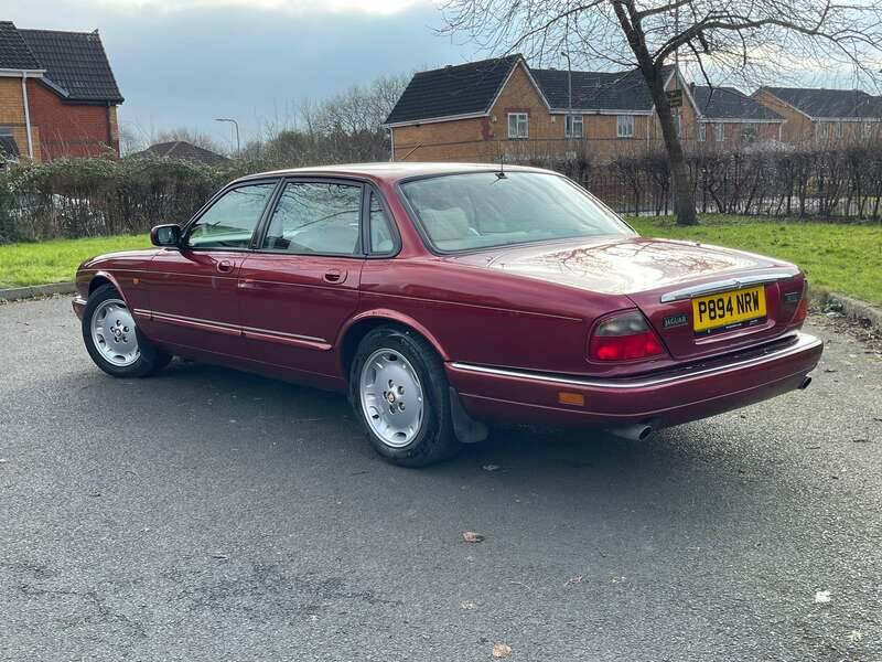 Bild 13/50 von Jaguar XJ6 3.2 Sport (1997)