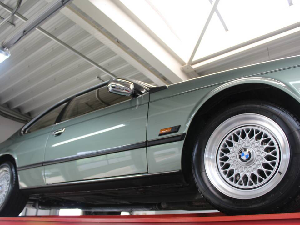 Bild 14/50 von BMW M 635 CSi (1986)