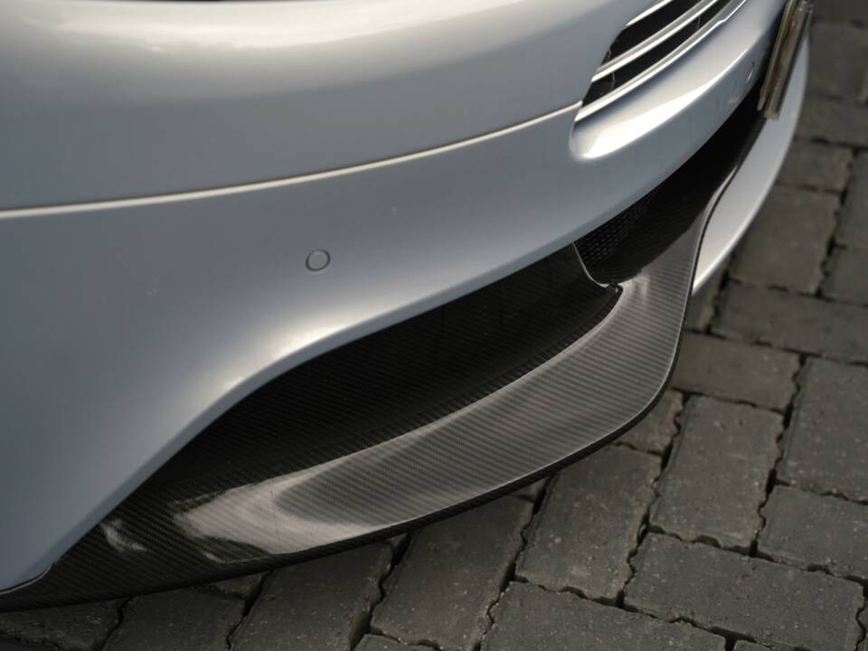 Image 37/50 of Aston Martin Vanquish (2014)