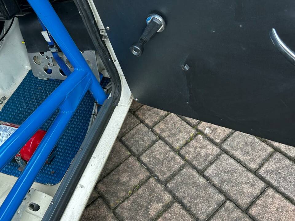 Bild 24/56 von BMW 2002 ti (1969)