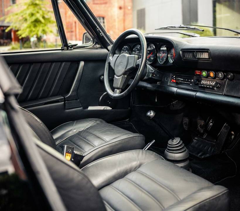 Immagine 8/17 di Porsche 911 2.7 S (1976)