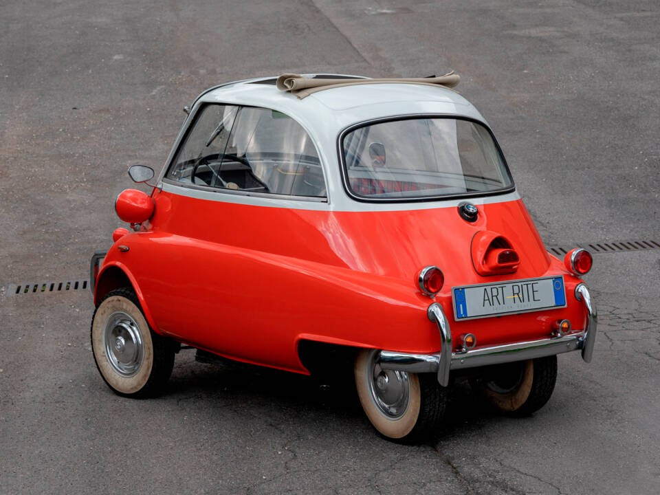 Image 12/28 of BMW Isetta 300 (1958)