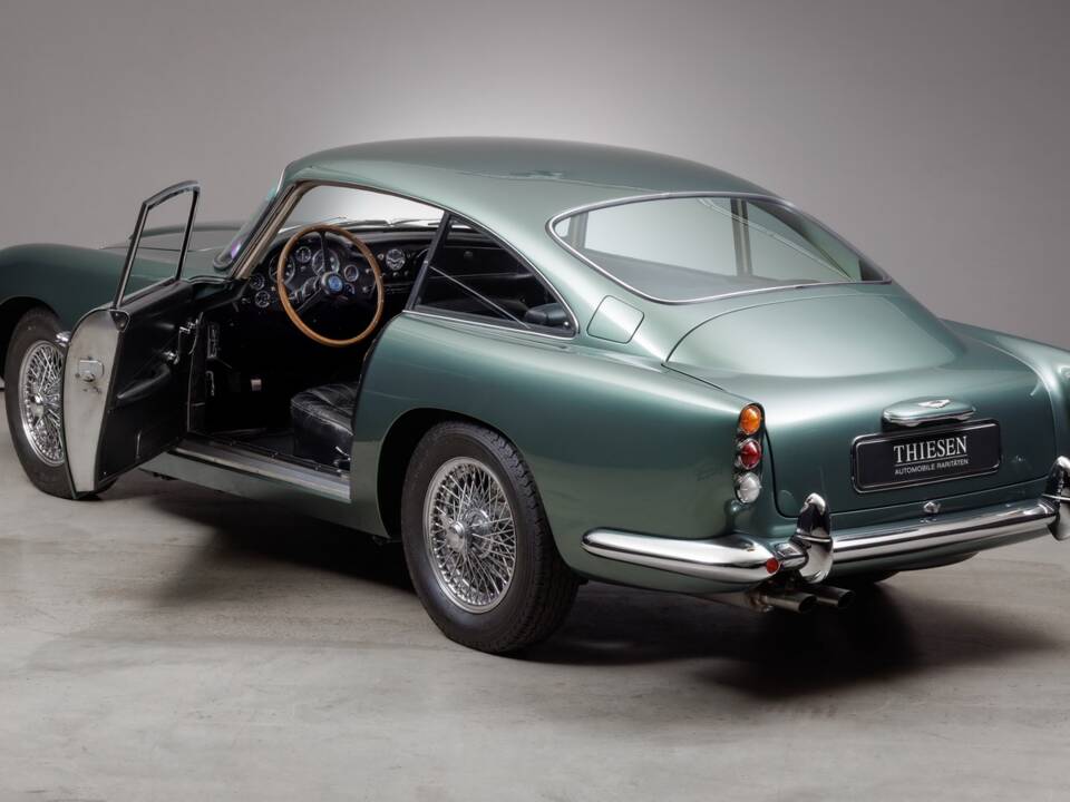 Image 12/26 de Aston Martin DB 4 Vantage (1962)