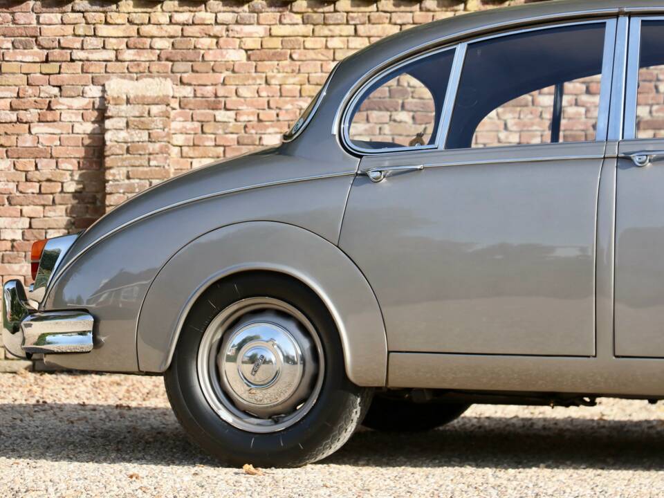 Bild 30/50 von Jaguar Mk II 3.4 (1966)
