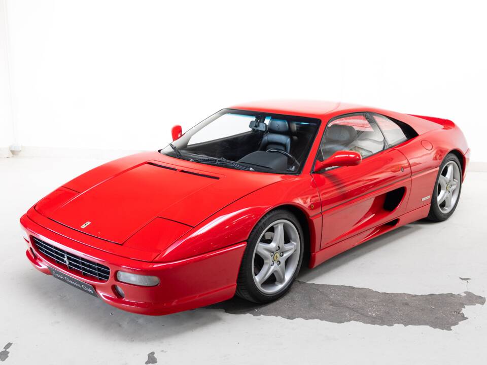 Afbeelding 39/40 van Ferrari F 355 Berlinetta (1996)