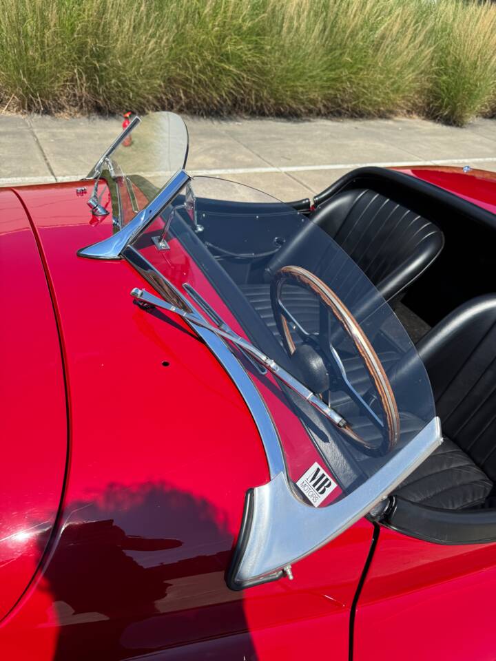 Image 30/34 of Jaguar XK 140 OTS (1955)