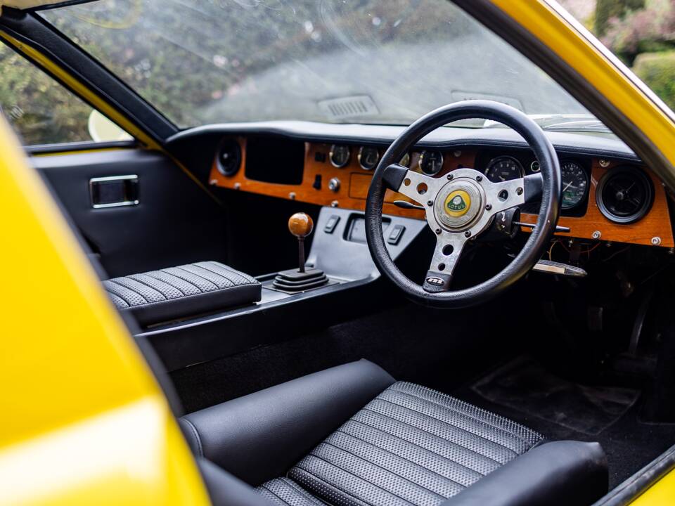 Image 14/34 of Lotus Europa (1971)