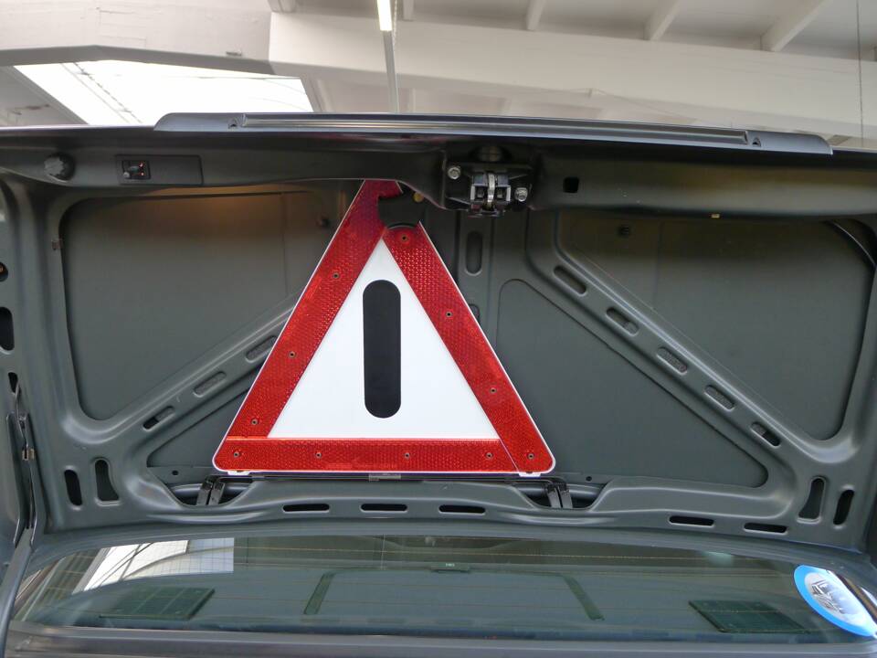 Image 21/49 of Mercedes-Benz 190 E 2.3-16 (1984)