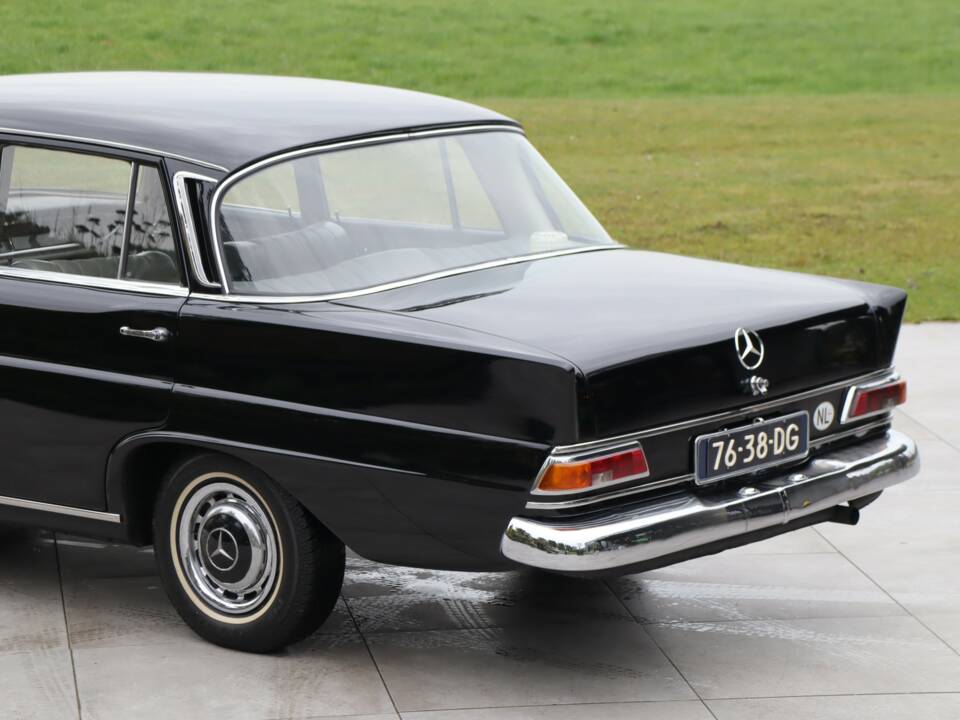 Afbeelding 35/50 van Mercedes-Benz 230 S (1967)