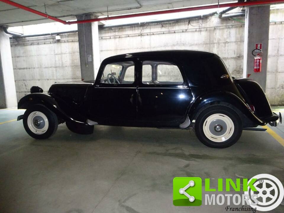 Afbeelding 5/10 van Citroën Traction Avant 11 B (1954)