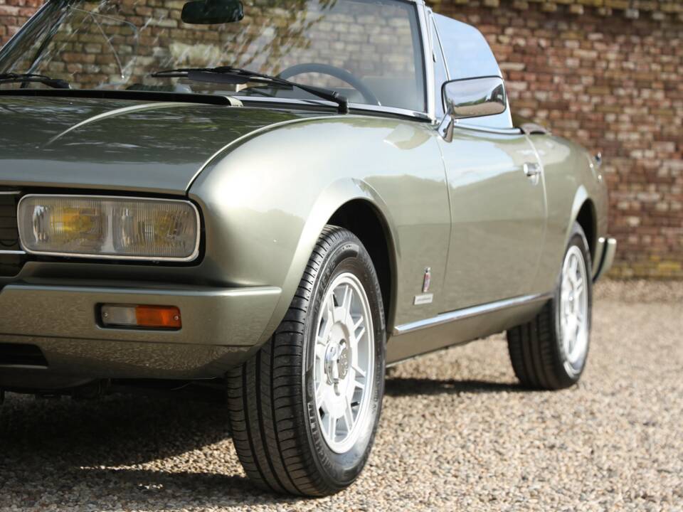 Image 20/50 of Peugeot 504 Convertible (1981)
