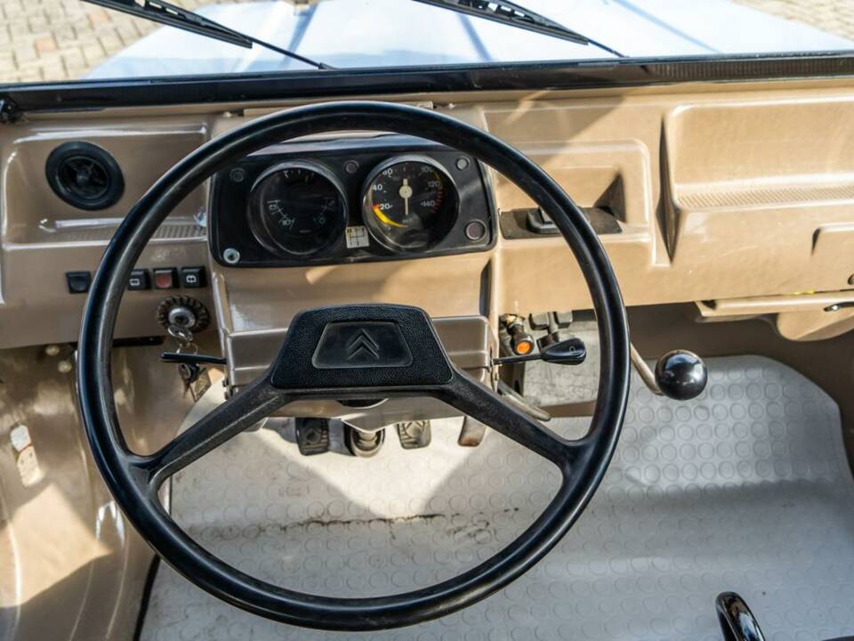 Image 22/24 of Citroën Méhari (1983)