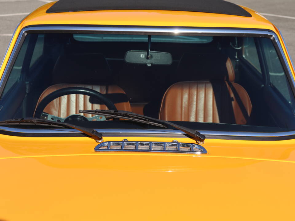 Image 3/19 of MG MGB GT (1978)