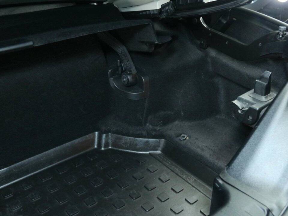 Bild 35/50 von Mercedes-Benz SL 500 (2015)