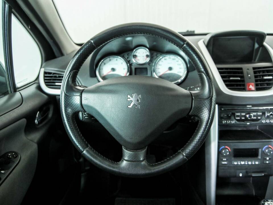 Bild 8/23 von Peugeot 207 1.6 VTi SW (2010)