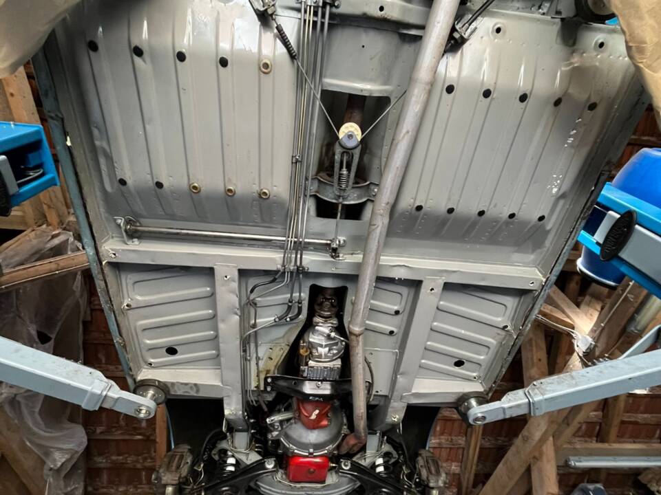 Bild 13/35 von Volvo 1800 ES (1973)