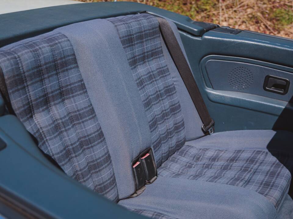 Bild 5/36 von BMW 318i (1991)