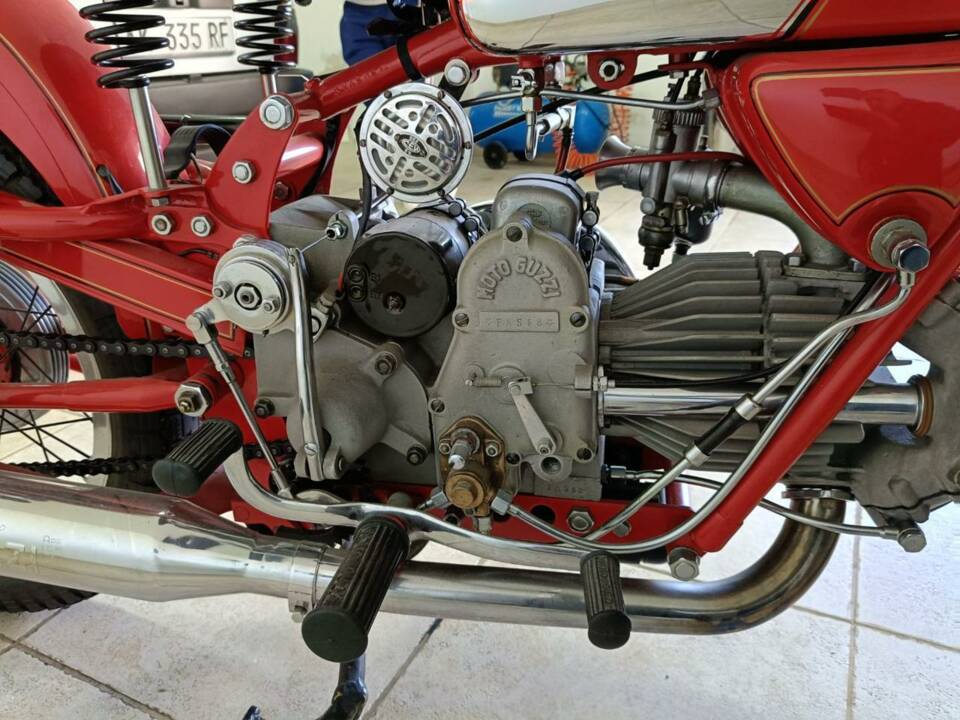 Imagen 25/39 de Moto Guzzi Falcone Sport (1954)