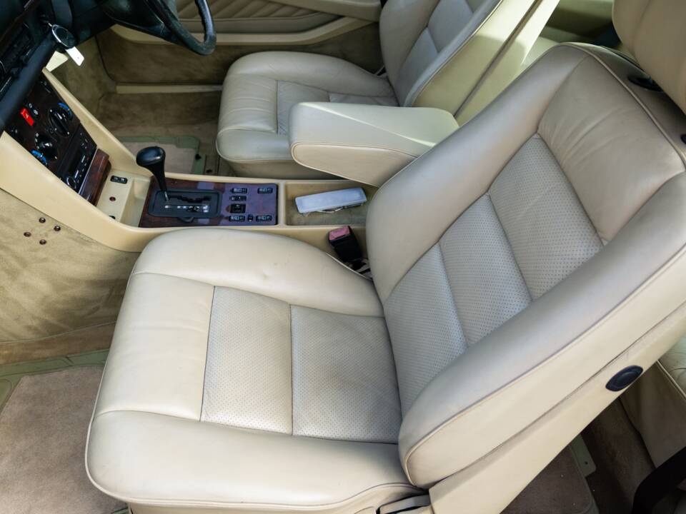 Bild 14/26 von Mercedes-Benz 500 SEC (1990)