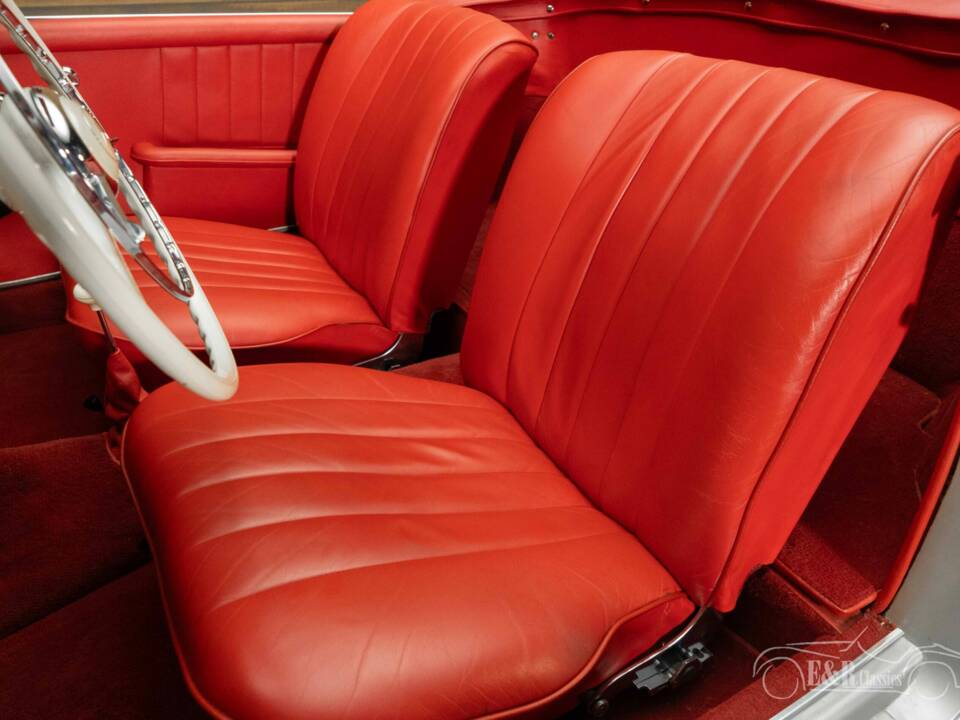 Immagine 6/6 di Mercedes-Benz 190 SL (1958)